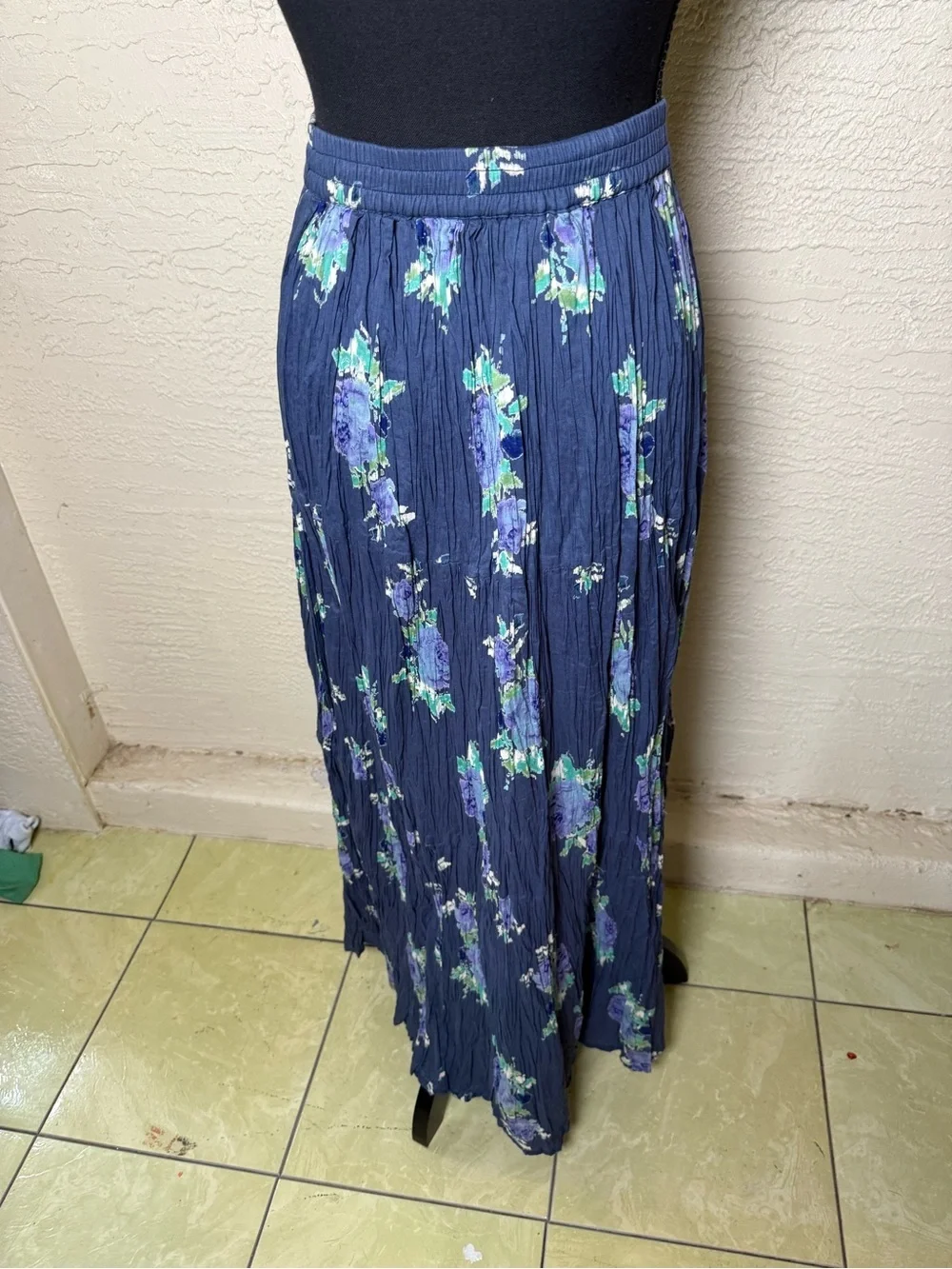 Denim &Co Blue Floral Crinkle Maxi Skirt Cottagecore Boho Prairie Romantic Small
